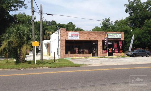 Freestanding Retail Location: 4220 Moncrief Rd, Jacksonville, FL 32209